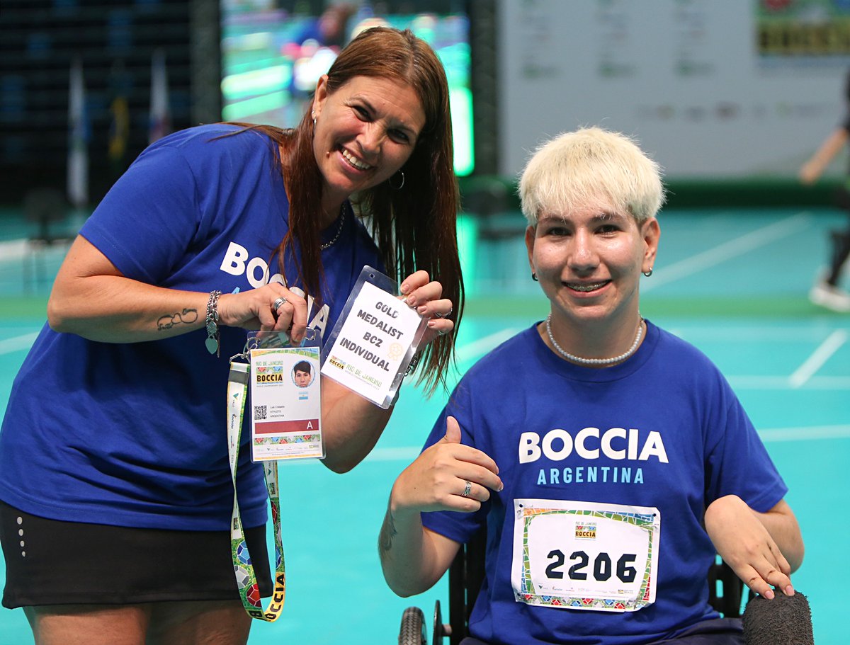 DeportesAR's tweet photo. #LoMejorDe2022 

#Boccia ¡Luis Cristaldo, número uno del ranking!

El argentino se quedó con el primer puesto en el Mundial de Río de Janeiro en la modalidad Individual y se colgó la medalla dorada en la categoría BC2. Además, obtuvo la clasificación a Santiago 2023. https://t.co/vOJjPdOX6V