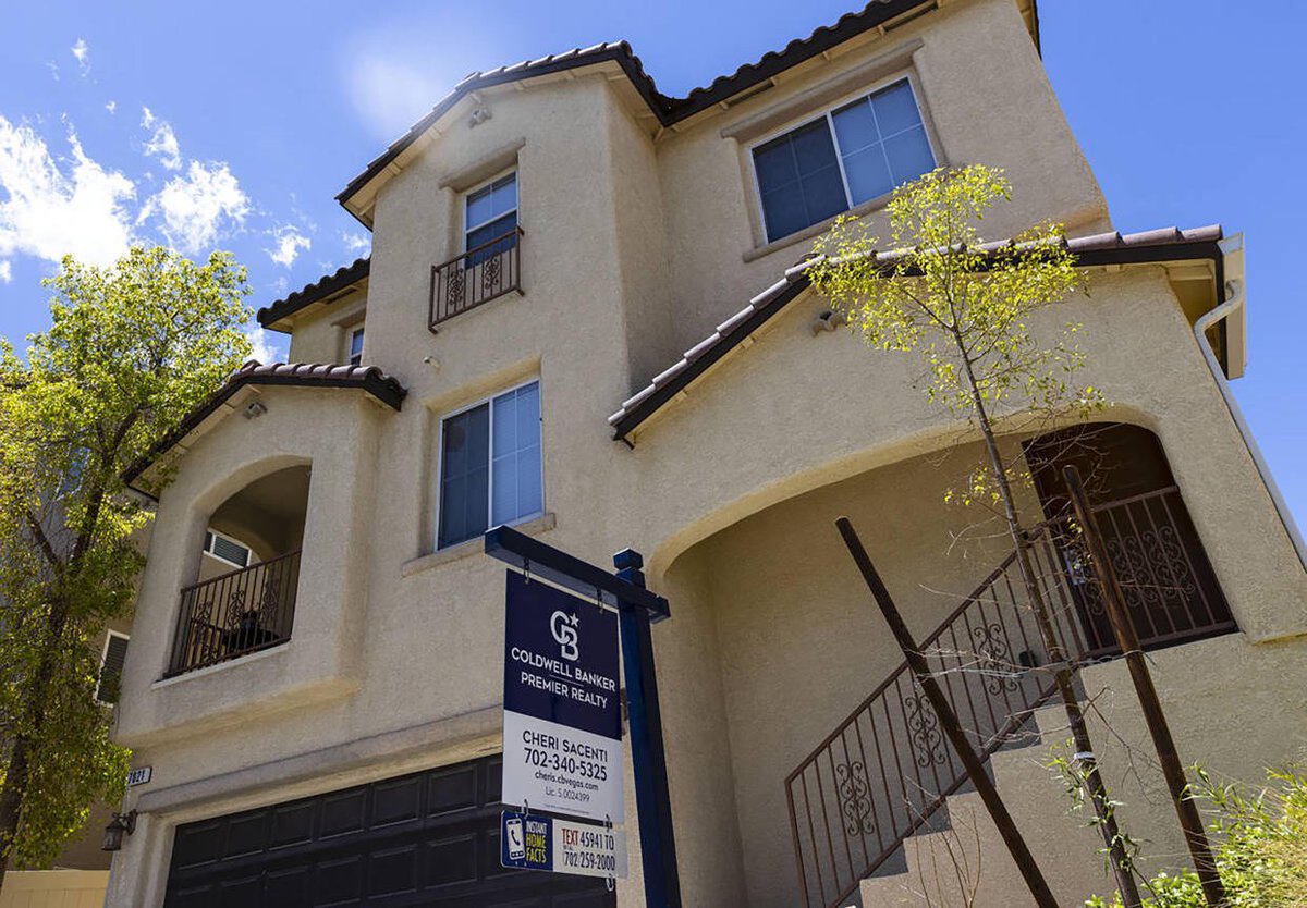 The Federal Reserve's efforts to combat high inflation this year have pushed up mortgage rates, raising affordability issues for buyers looking to enter the market. Sellers, on the other hand, are taking their listings down as homebuyer activity wanes.
