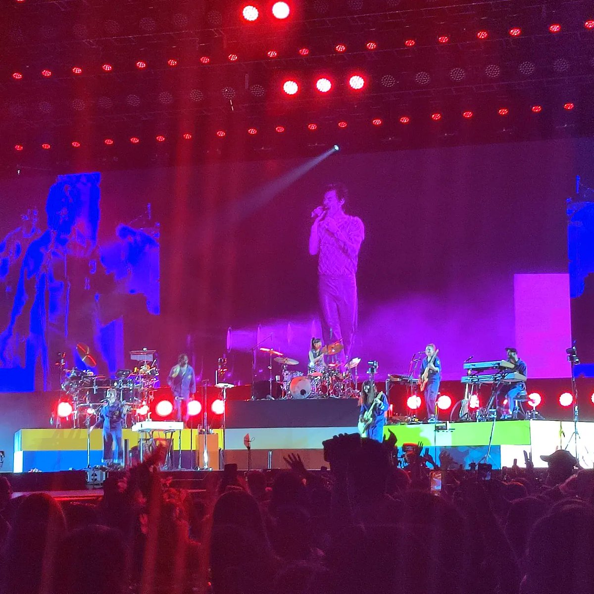 __existir's tweet photo. Hoy se cumple 1 mes de que ví a Harry 🥹❤️✨ https://t.co/5tAyhDhShL