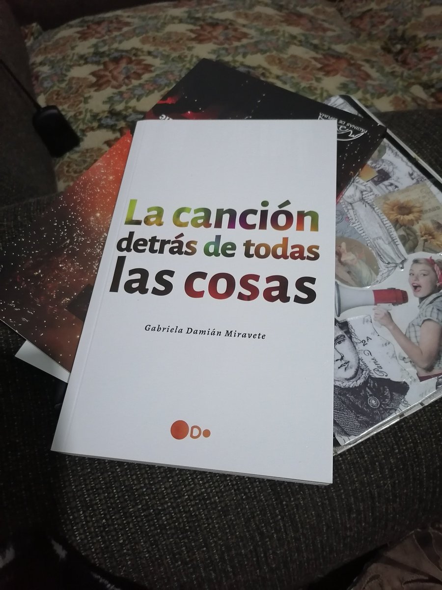 Rakel Hoyos (@rakel_ginebra) on Twitter photo ¡Qué emoción! Ya tengo en mis manos "La canción detrás de todas las cosas" 😃😃😃
Gracias <a href="/odoediciones/">Odo Ediciones</a> 💙 ¡Qué emoción! Ya tengo en mis manos "La canción detrás de todas las cosas" 😃😃😃
Gracias <a href="/odoediciones/">Odo Ediciones</a> 💙