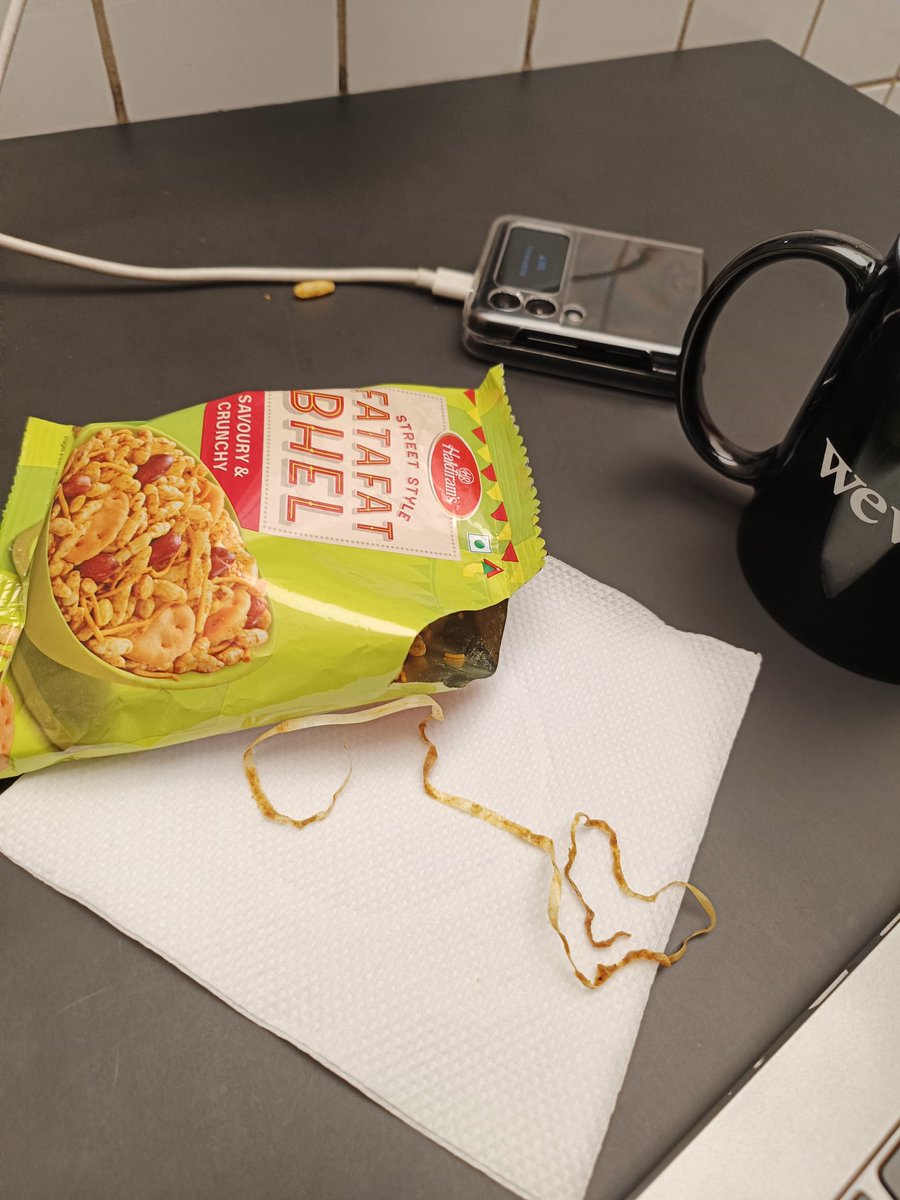 Nimi_shaa's tweet photo. @MyHaldirams Bought a packet of fatafat bhel only to find a long masala coated plastic string in the pack. Did not expect this poor quality control from Haldiram's. https://t.co/N2nRCfJg63