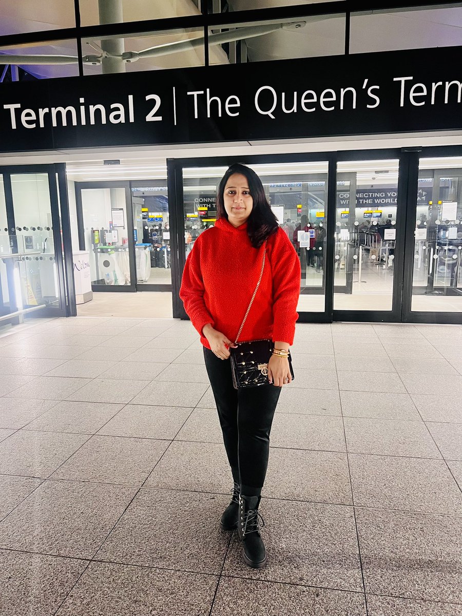 sangitacentrist's tweet photo. Let’s explore United States of America #Americacalling #travelling #NewYork https://t.co/tVhYI6qOcB