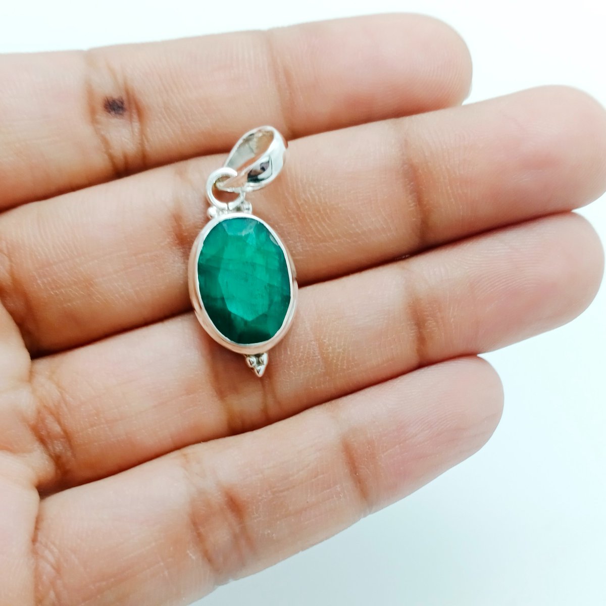 IncCharms's tweet photo. Emerald Burial 925 Sterling Silver Pendant #emeraldpendant #emeraldjewelry #silverpendant #silverjewelry #gemstonependant https://t.co/nAakLlzRGn