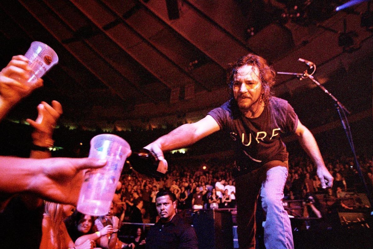 Happy Birthday Eddie Vedder ! 

<a href="/eddievedder/">Eddie Vedder</a> @pearljam #eddievedder #eddievedderweek