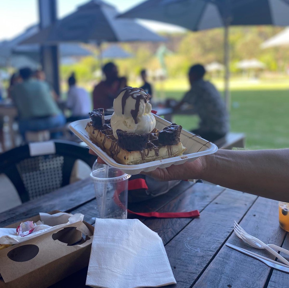audas_vanschoor's tweet photo. Memories are sweet when created with the right people.β
#Family #GoodTimes #GoodFood #Fresh #Festive #VanSchoorsOnVacay #FunTimes #Familytime #Root44 #GoodFood #HomeComing #PaarlIsHuis #Iβ€οΈPAARL https://t.co/YYOsHjqzcR