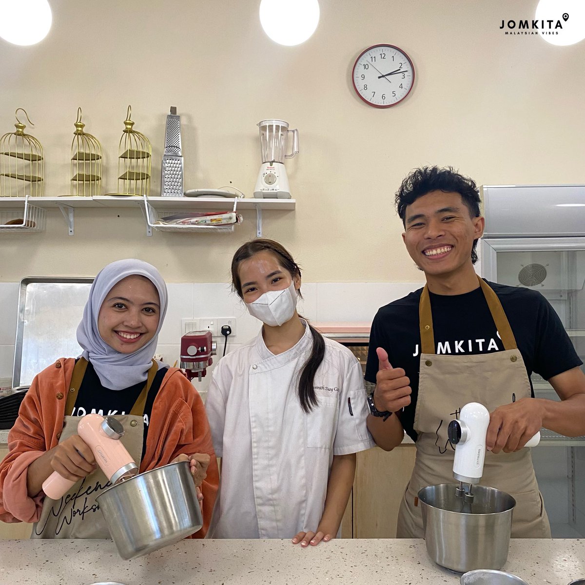 Jomkitamy's tweet photo. 2 in 1 Baking Workshop Dan Cafe! 👨🏻‍🍳 

Korang yang berminat nak try belajar baking atau nak cari cafe yang instagrammable dan santai boleh cuba datang sini ! 

📍 The Weekend Workshop, 9, Jalan 21/2, Sea Park, 46300 Petaling Jaya Selangor https://t.co/U1Gvnau36d