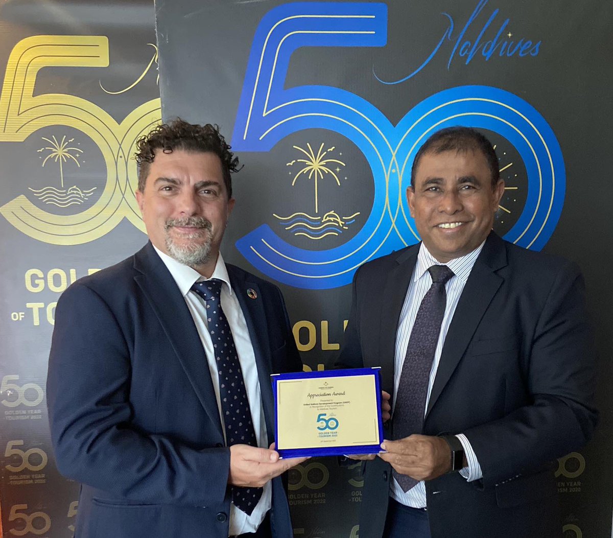 Extremely honored to receive on behalf of <a href="/UNDPMaldives/">UNDP Maldives</a> a token of recognition of our teams <a href="/MoTmv/">Ministry of Tourism and Environment</a> work this year, Golden Jubilee of tourism industry in 🇲🇻- receiving it from a friend like H.E. <a href="/Mausoom_Maus/">Abdulla Mausoom</a> made it special 🙏🏼