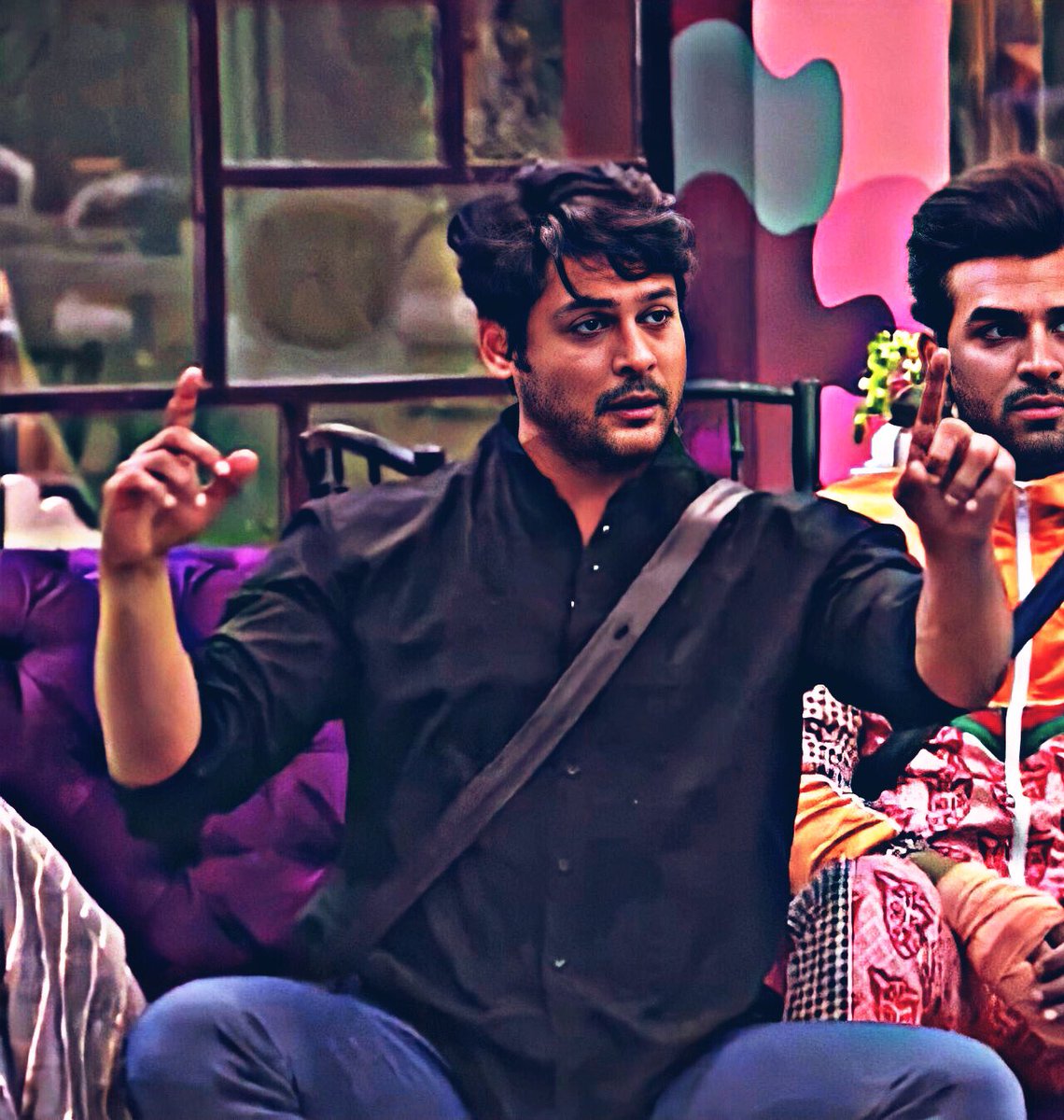 BluntJAT's tweet photo. #Sagittarius is patient, but when they finally lose their temper, things gets more beautiful. #SidharthShukla 

Patient☺                  Angry😎 https://t.co/Nk4WMFdCgN