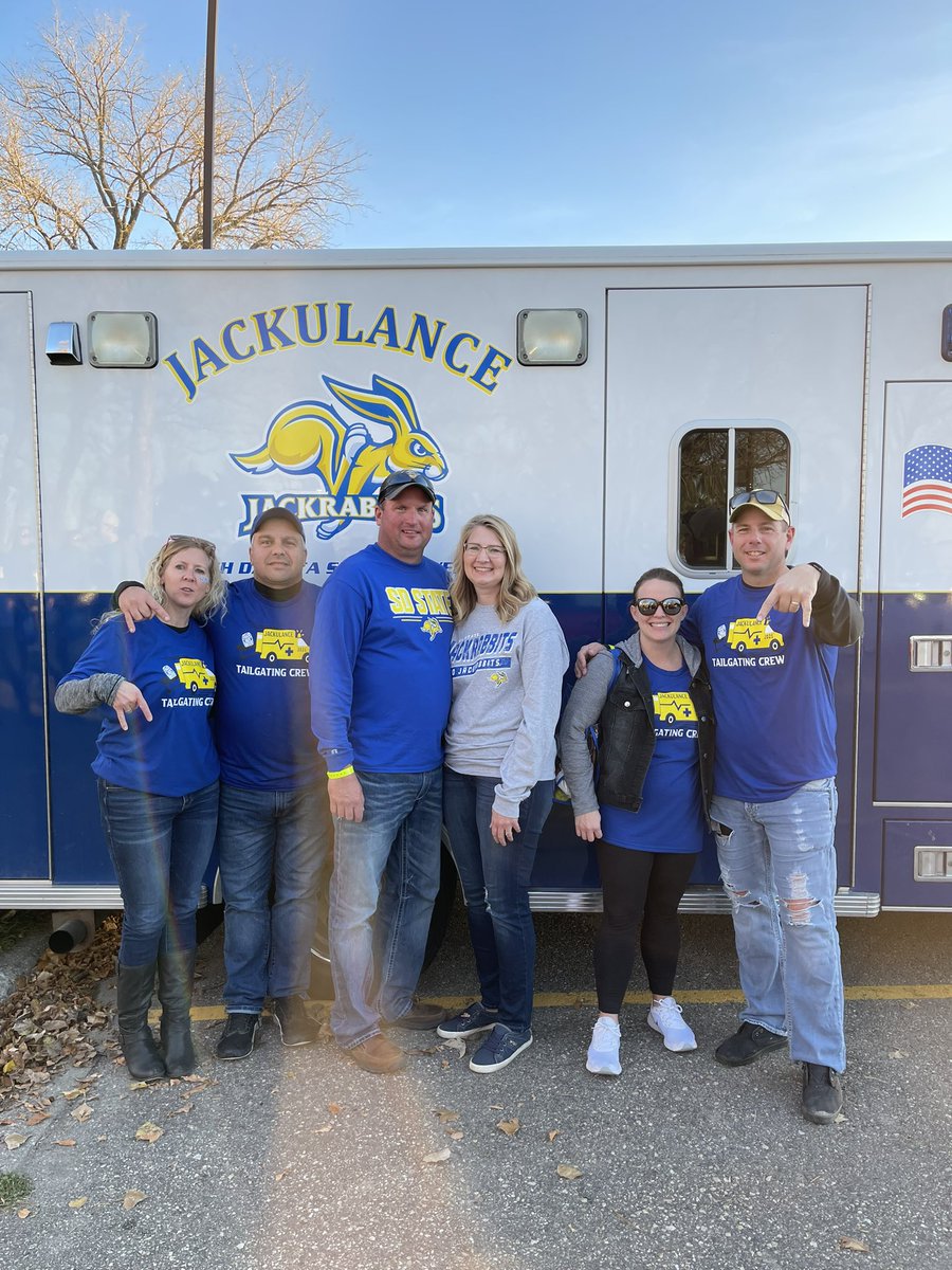 landersen1548's tweet photo. @GoJacksSDSU @HyVee https://t.co/mv7Z7IuEgQ