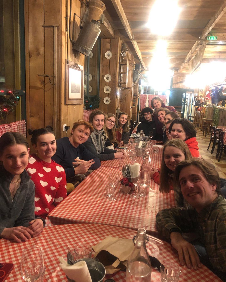 APIabroad's tweet image. Au revoir to our Grenoble students!! Look at these wonderful smiling faces! We hope you all had a wonderful life-changing experience exploring the beautiful French Alps! 
#ispyapi