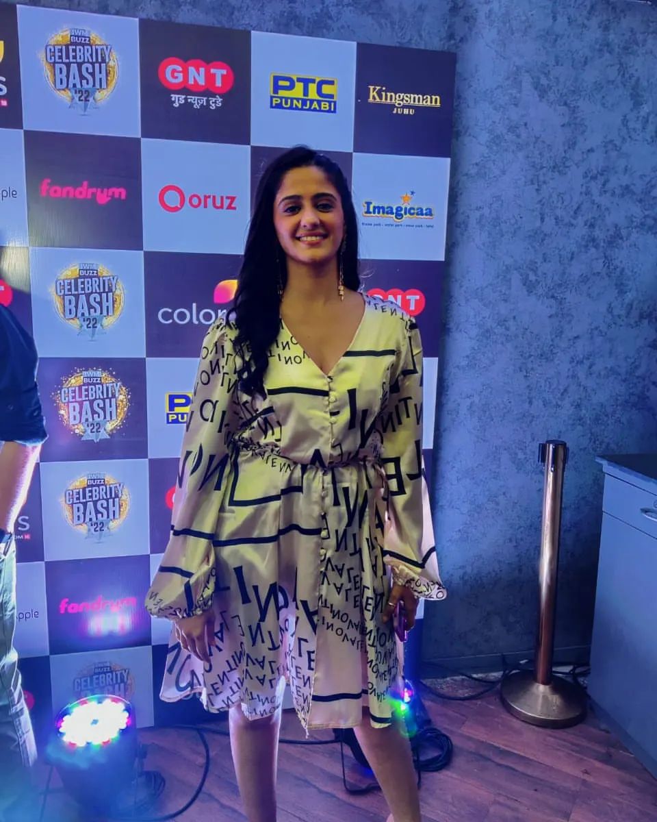 RavinaGehlot5's tweet photo. What a beautiful Morning surpise 🤩
#AyeshaSingh looking so stunning simply gorgeous 🔥😍 https://t.co/qRa9ArJsd2