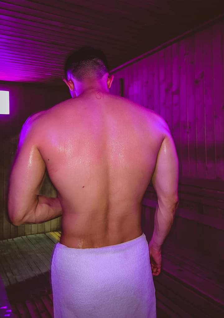 MrKoolFans1's tweet photo. သူ့လို Body မျိုးဆို စားချင်ရယ် 🍑
#vietguy #vietnamese https://t.co/B31MbTCCPj