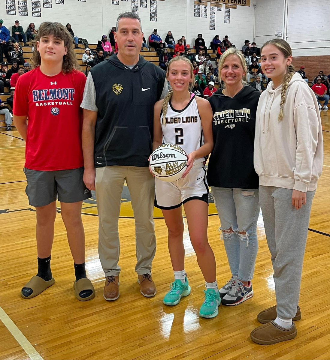 Congratulations <a href="/allyhollifield_/">ally</a>  on joining the 1K point club tonight.