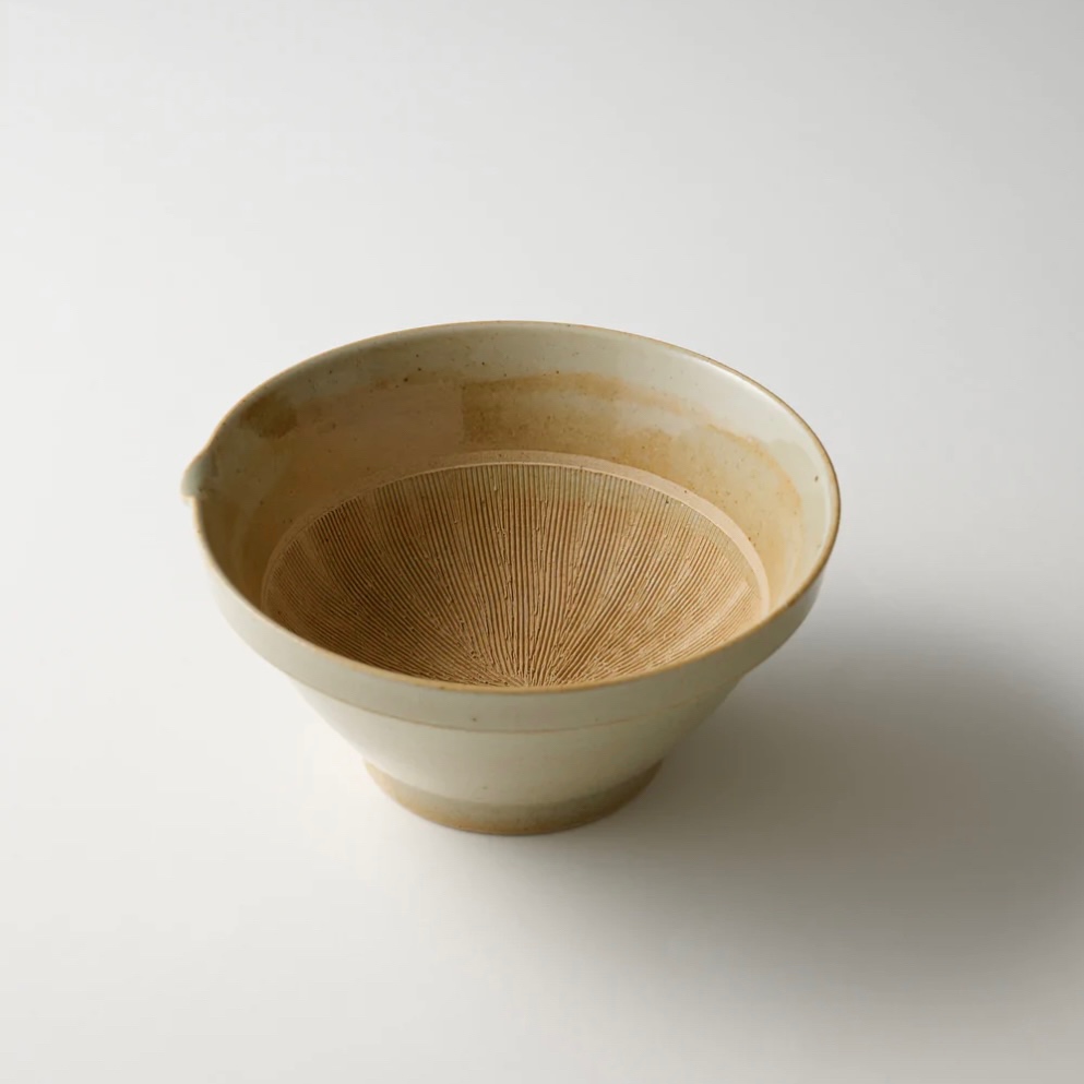 HERS_web's tweet photo. 【HERS à table】ワタナベマキコラボ ／伊藤 環 すり鉢(直)

https://t.co/6B1SkLIbJy

#販売再開 #hersatable #ハーズアターブル #通販 #HERS秋号 #hersmagazine #ハーズ #整えなおす #暮らし #すり鉢 https://t.co/fnHrumbM5K