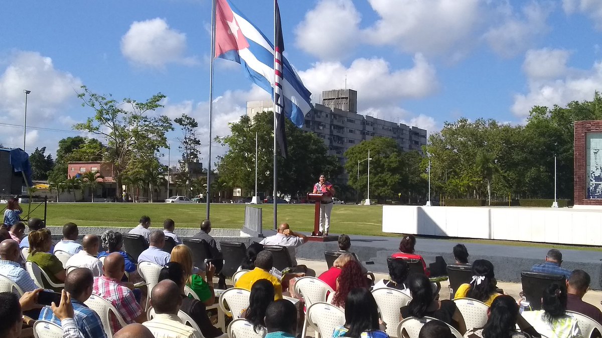 Pacheco_7005's tweet photo. Se reconocen en Artemisa los presidentes y vicepresidentes que cesan sus funciones en las Asambleas del Poder Popular.
#Artemisa
#CubaViveEnSuHistoria https://t.co/YEYKVYoR3V