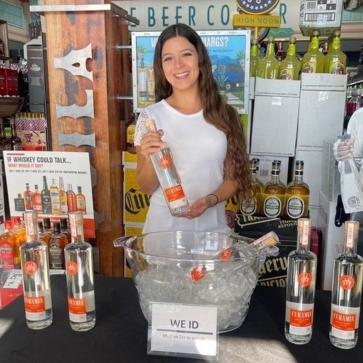 StarstreamEnt's tweet image. $SSET @CuramiaT The ladies of Facetime Promotions are proud to help the ladies of Curamia Tequila launch in FL! If  haven't tried this amazing tequila..GO get some today. 2023 MUST have for your bar! #modelsmovebottles  #facetimepromotions #curamiatequila