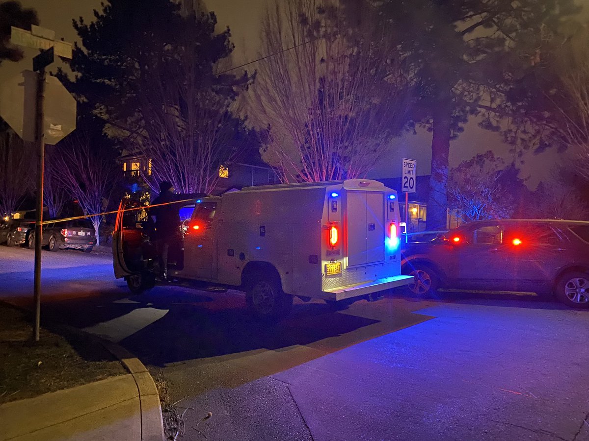 34th Ave is currently closed off SE Steele street as Portland Police investigate a shooting. 

Police say the victim is being treated by AMR after they called 911 to report an “unknown” person shot them in the leg. We’re told no one is in custody <a href="/KOINNews/">KOIN News</a>