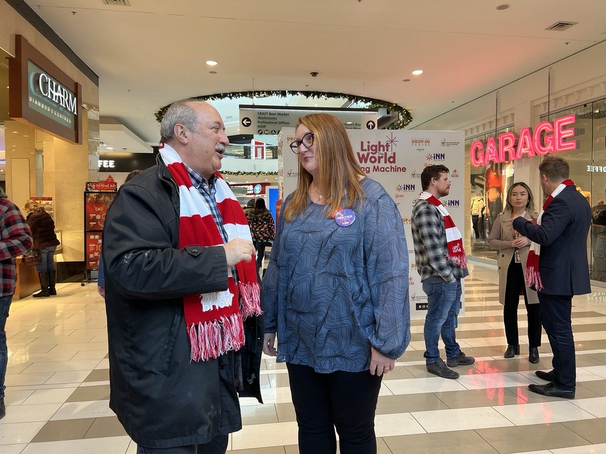 RichardGotfried's tweet photo. Loved supporting the #givingmachineyyc today w/ my caucus colleagues @rebeccakschulz @JasonCoppingAB @NACMilliken and Jeremy Nixon. Thx to @southcentremall for hostng and helping support local charities @innfromthecold @calgarydropin @RMHCAlberta @KidSportCalgary #LightTheWorld https://t.co/pvMJBQqV8R