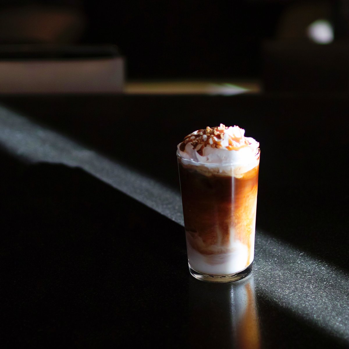 showakinenpark's tweet photo. いよいよオカカフェが明日24日（土）11：00からオープンいたします！コーヒーとパンでひと休みにも、プレートでブランチにもご利用いただけますよ◎

フルブランチ 1,550円
キャラメルラテ 580円
クロワッサンソフト 660円 https://t.co/nr0sNjqtwR