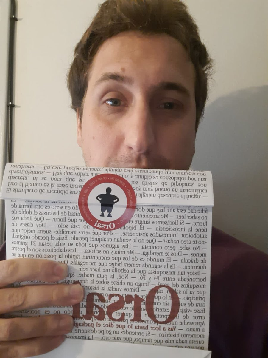gabou's tweet photo. Nico Palma tiene una misión ¿imposible?: llevarle a Rosario mañana un libro dedicado de @casciari a Messi. Si alguien tiene una punta para ayudarnos o se copa con un RT para ver si lo logramos será siempre bienvenido. @ComunidadOrsai https://t.co/HBTKDR4ifZ