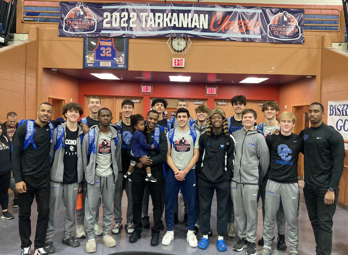 AdminLeadServe's tweet photo. O’Connor boys basketball gets 3rd place in the Las Vegas Tarkanian Classic by going 3-1 with a final victory over Utah’s Bingham High School! Great job boys and thanks to the coaches and booster moms! @DVUSD @SDOathletics https://t.co/meROnJf5Nz