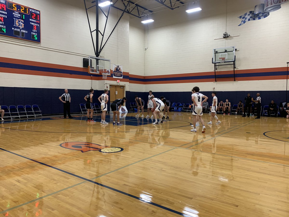 AdminLeadServe's tweet photo. O’Connor boys basketball gets 3rd place in the Las Vegas Tarkanian Classic by going 3-1 with a final victory over Utah’s Bingham High School! Great job boys and thanks to the coaches and booster moms! @DVUSD @SDOathletics https://t.co/meROnJf5Nz