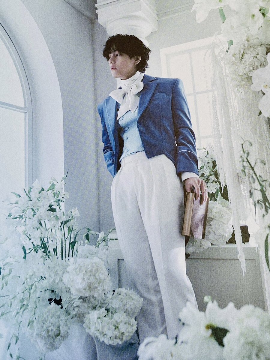 jnfication's tweet photo. — Les dejo algunas fotos del photofolio de Taehyung "Veautiful days"

(1/7)

#V #TAEHYUNG @BTS_twt https://t.co/aqJz1T4qbE