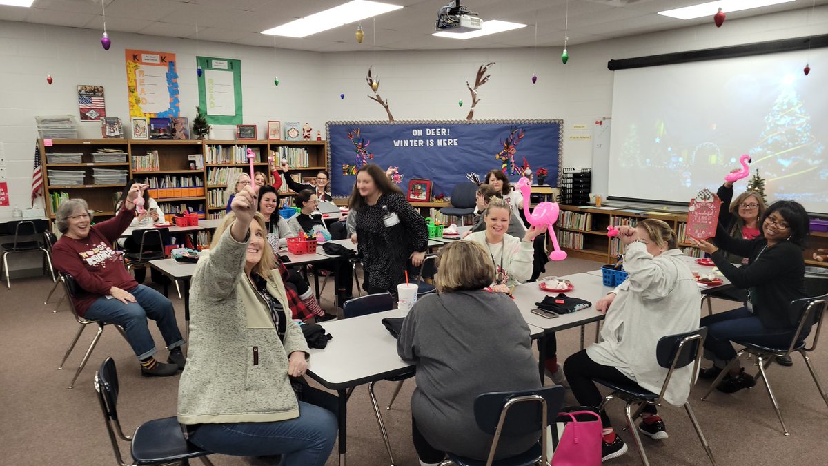 dawnmchildress's tweet photo. Capturing Kids Hearts is a game changer for relationship building! I am so thankful that it is one of our @FSSchools Big Rocks! Working for a district that knows the power of relationships is an honor! #FSPSProud #OrrTeam #OrrSEAStheDay https://t.co/e4C5OT3cen