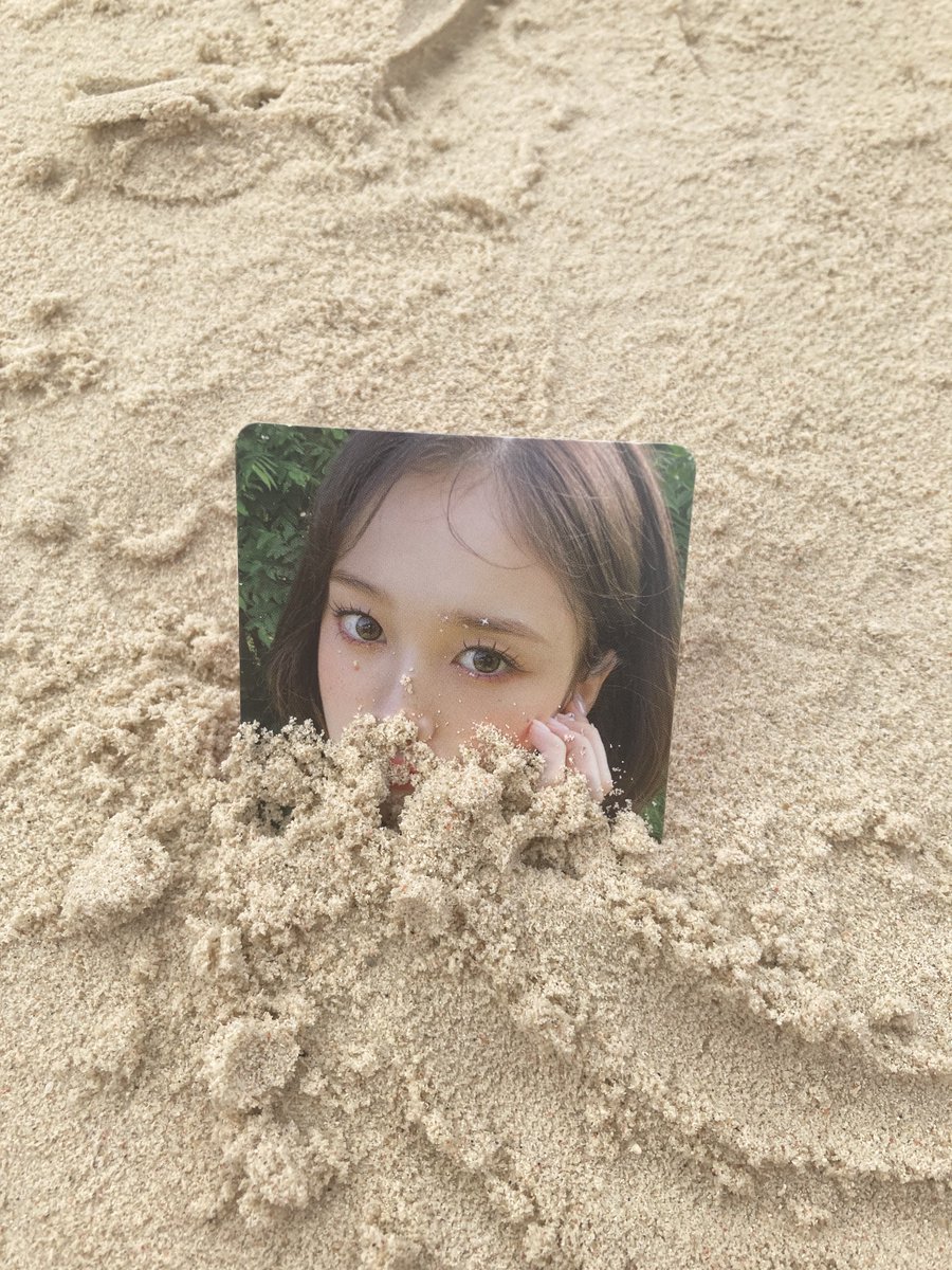 swithforlife's tweet photo. beach date with her https://t.co/dTpxe0sUxG