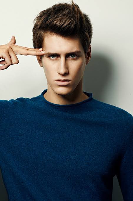 Happy birthday Jean-Baptiste Maunier. My favorite film with Maunier is Les choristes. 