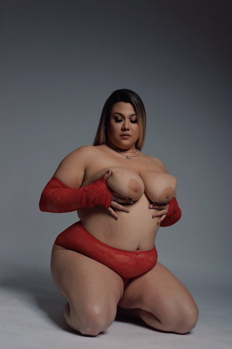 ASH LAUREN 💋 NYC 📍 - Wanna know where to find my content? ⬇️ WEBSITE: one price for all my videos✨ https://t.co/JmeGoiXz0X OF: PPV videos, chat, weekly updates🔥 https://t.co/ROJDJ9phYZ VIP OF: one price for all my videos😍 https://t.co/b69lQzu1XJ MANYVIDS: PPV videos🎥 https://t.co/AGmfAw9No1 https://t.co/g0KXsbiNEf