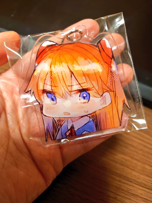 アクキー届いた!!めちゃかわ〜初めてアクキー作ってみたけどいい感じだわ〜冬コミで頒布しますのでぜひスペースまでお越しください 