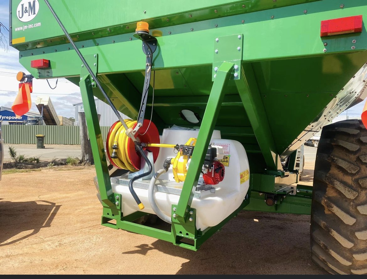 Darren Wilson tweet media