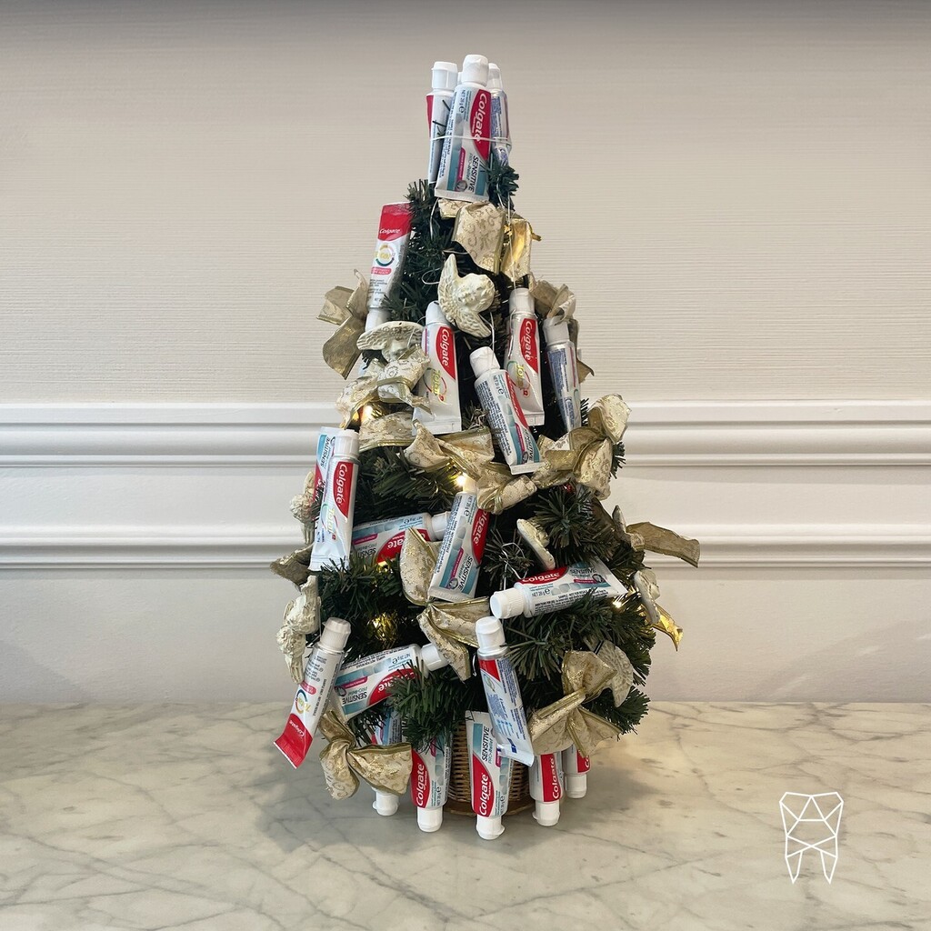 From our wondrous toothpaste tree to yours, have a great Christmas break whatever you are up to. We hope you all get to spend some quality time with people near and dear to you 😁✨⁠
⁣⁠
#healthisparamount #paramountlife #paramountdental #christmas2… instagr.am/p/Cmfi7A0Na7k/