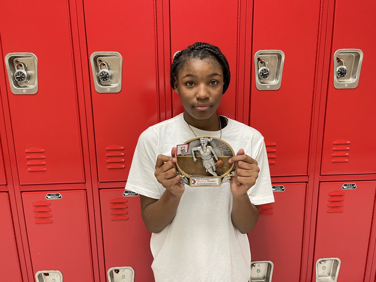 Congratulations to Logan Porter for being named to the all tournament team!! She had 17 points today and played great defense for the past two games.