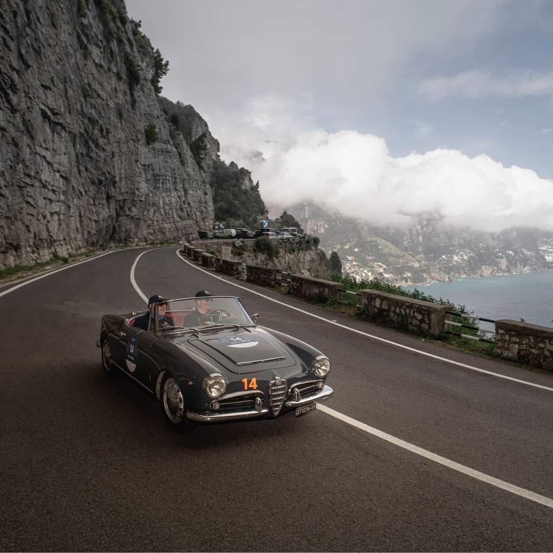 AutoClassicNews's tweet photo. The organizers Sorrento Roads have announced the route. Participants will visit Sorrento Peninsula, Gulf of Naples, Royal Palace of Caserta, Amalfi Coast. Cars produced up to 1990 will be given priority in the selection.
Registration for the will open January
📷>@millemiglialive https://t.co/2r47bxUQkK