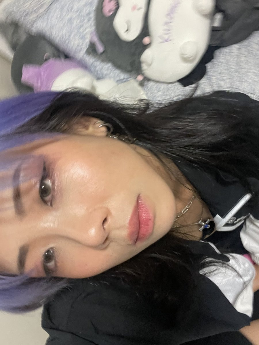 jiwoo 💜 tweet media