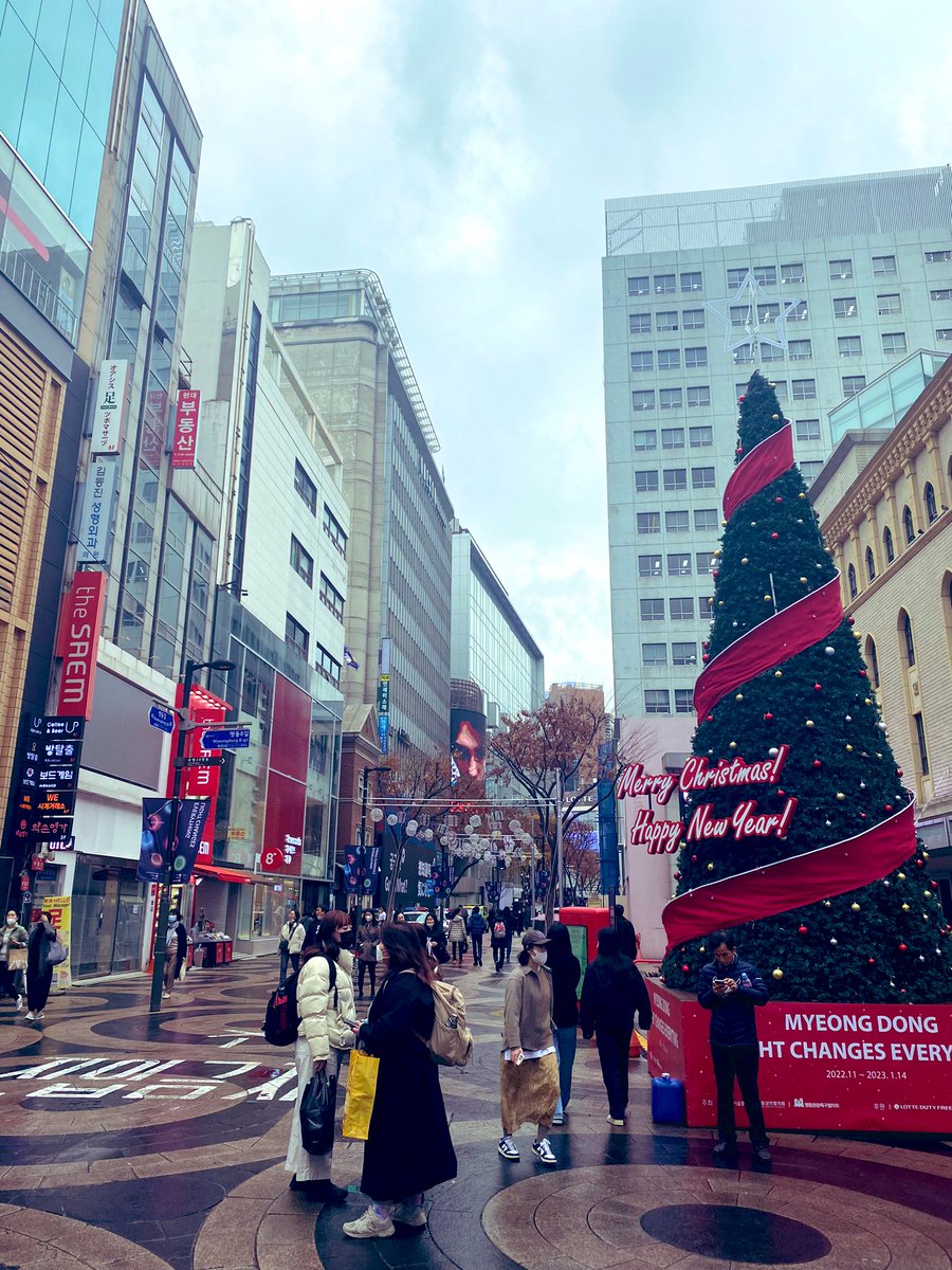 pirnavskaia's tweet photo. Spending my Christmas weekend in Seoul 🎄
🙈Treated myself with a hotel in downtown, visa for my holidays in Vienna (gonna spend Jan-Feb in Vienna), and a trip to the DMZ! Posting/reading abt #DPRK daily, tomorrow I’m finally seeing it! At least, a glimpse of it. #nuclearnerd https://t.co/SWTz3VvIUM