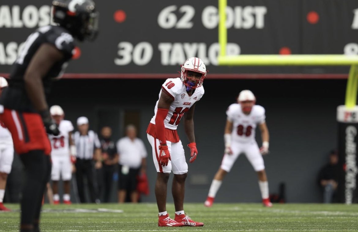 Trevon_booker's tweet photo. God sat me down and told me what I needed to do stayed humble !!Put in dat work !! And he rewarded me !!! Stay tuned for the next chapter 🧡 https://t.co/9TfkEQAXlJ