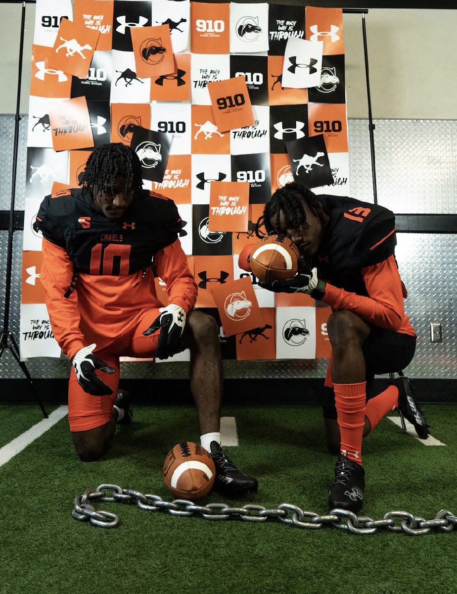 Trevon_booker's tweet photo. God sat me down and told me what I needed to do stayed humble !!Put in dat work !! And he rewarded me !!! Stay tuned for the next chapter 🧡 https://t.co/9TfkEQAXlJ