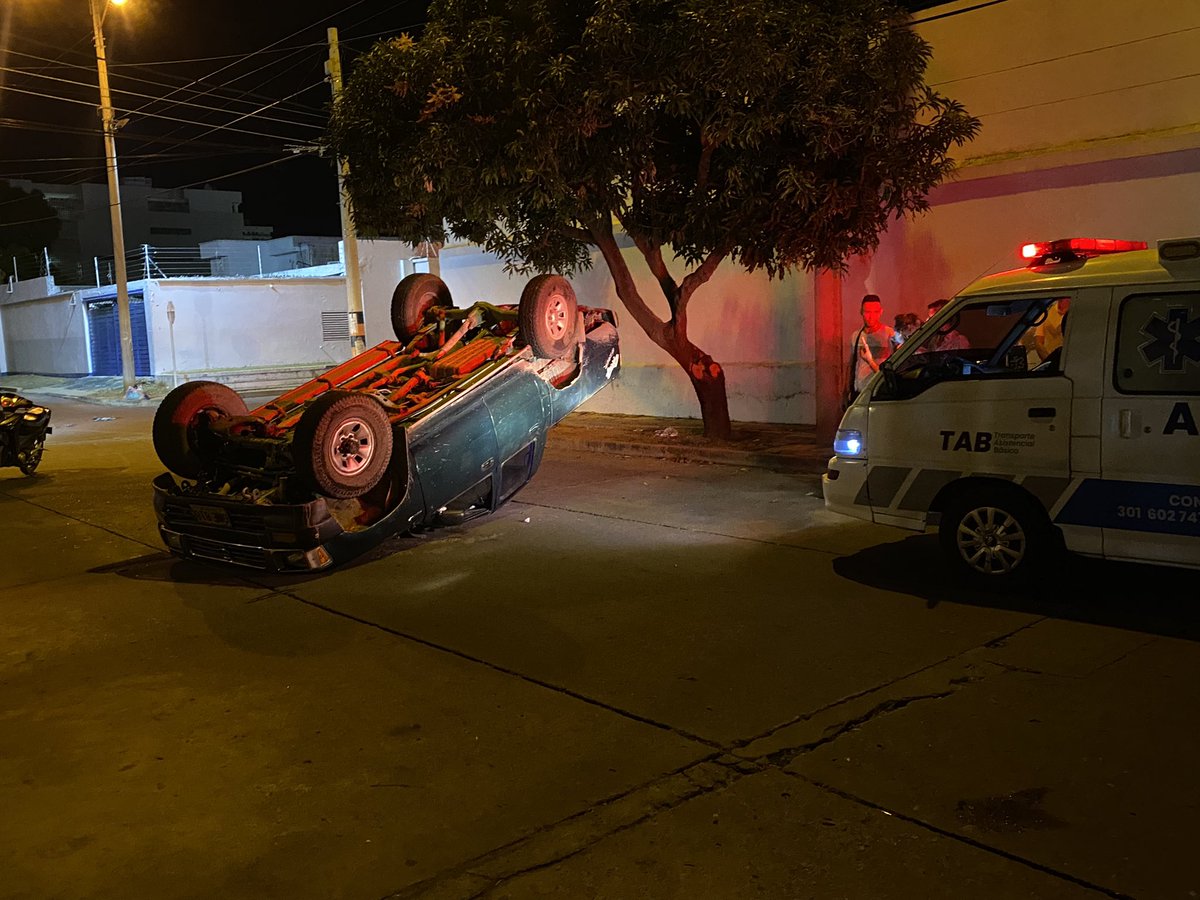 AABallestas's tweet photo. Diario vivir en la Kra 10 @MinTransporteCo @MinTransporteCo @SecTransitoVpar @PlaneacionCesar @gobcesar https://t.co/aw3585I5Bx