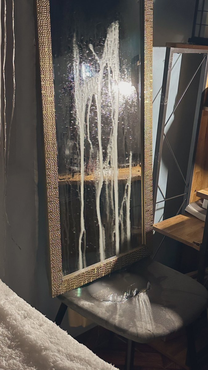 MR. HUGE LOAD (350K） on Twitter: "Wn deje la media caga, asi quedo mi espejo despues de la paja