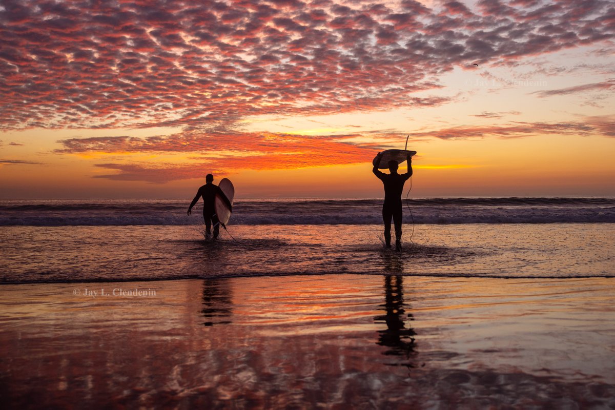 Jay L. Clendenin / onto the next... (@jaylclendenin) on Twitter photo Y'all, that sunset today over Manhattan Beach, CA
#bestcoast
#surfing 
#SoCal Y'all, that sunset today over Manhattan Beach, CA
#bestcoast
#surfing 
#SoCal