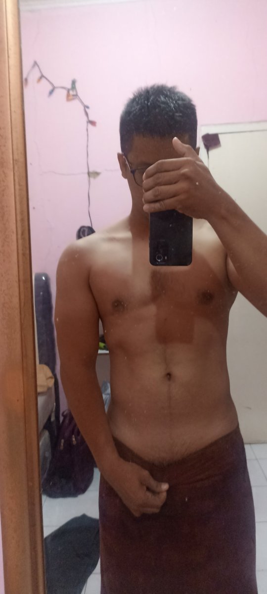 Adhen15375680's tweet photo. Ada yg mau ga yah  aku https://t.co/MBxzv3relz