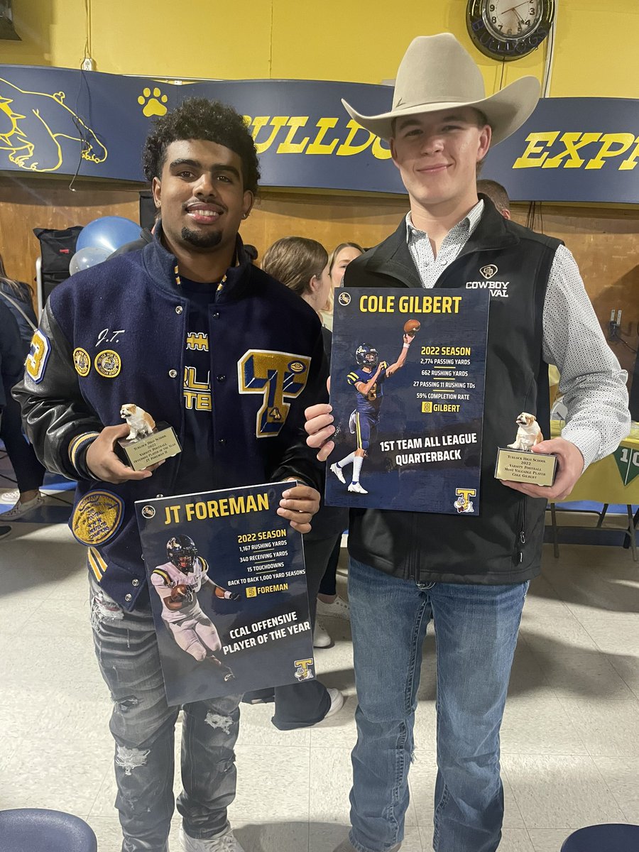 cole_gilbert8's tweet photo. Wrapped up a very successful year! Awarded First Team All League QB and MVP, thankful for all my teammates and coaches! @dbommmb4 @JT_4MAN @JAMEL4MAN @TurlockQBclub @Greg_Panelli @Coach_Honeydipp https://t.co/q15OoSXPUT