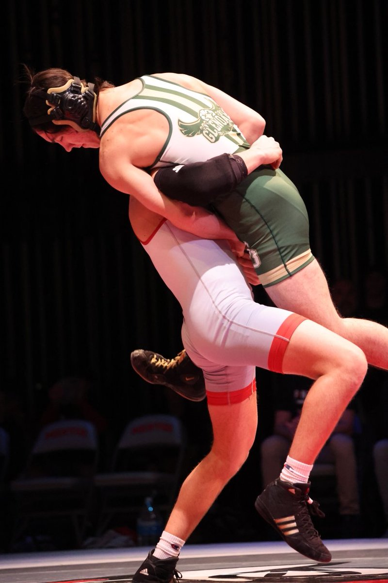 MentorWrestling's tweet photo. Way to show up and get it done tonight cardinals. Varsity and JV put on a great show. https://t.co/XpSgrTZLbF