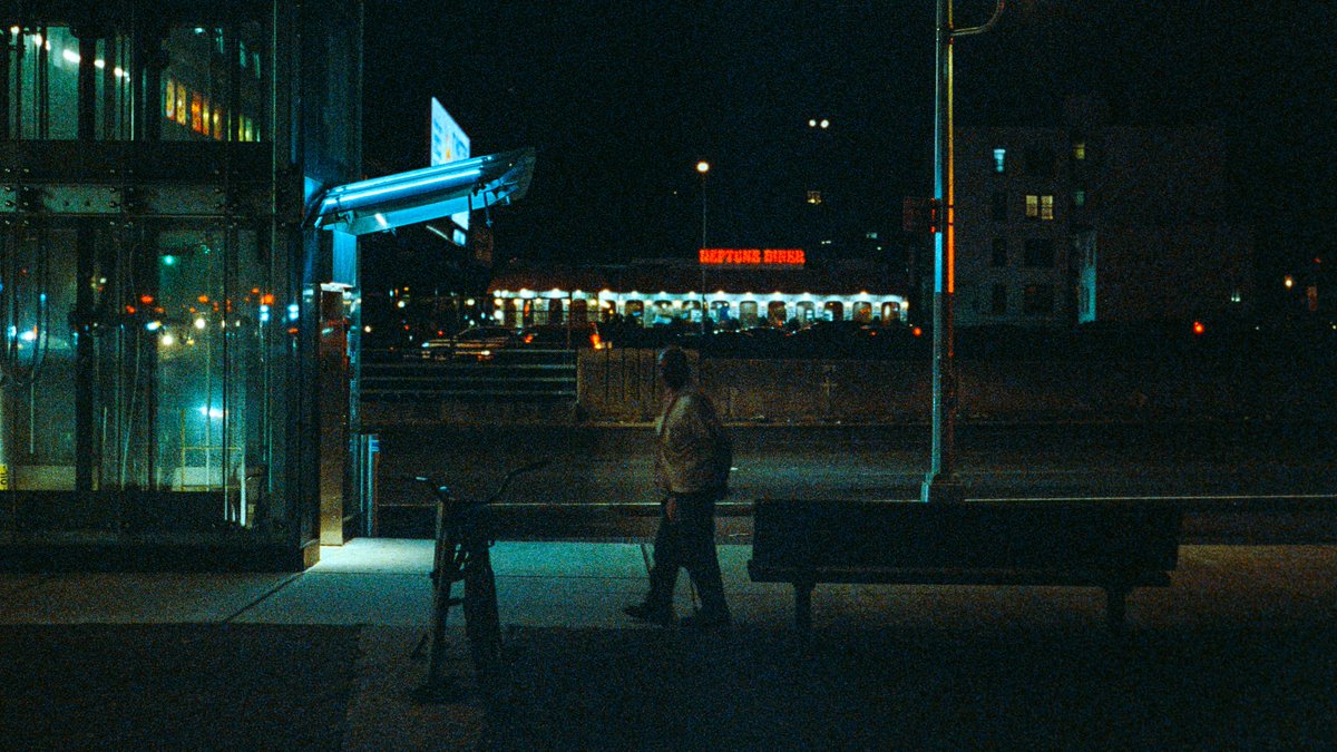 eamonsphotoss's tweet photo. A NYC color palette, shot on film https://t.co/qX0Fq77wXM