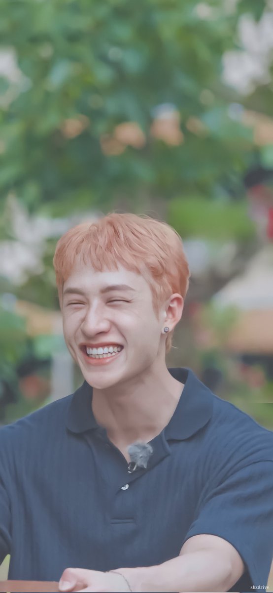 GenniBang's tweet photo. #25DaysofChan #ThankfulForChan #OneWordIsAllItTakes
#JOY
Bang Chan literally brings me so much joy with his smile, words, motivation, positivity, skills, beauty, thoughts, humor, duality, and soooo much more. I know he doesn’t know me but he makes me feel like he does ❤️🔥🤩 https://t.co/CBV9T7rDGb