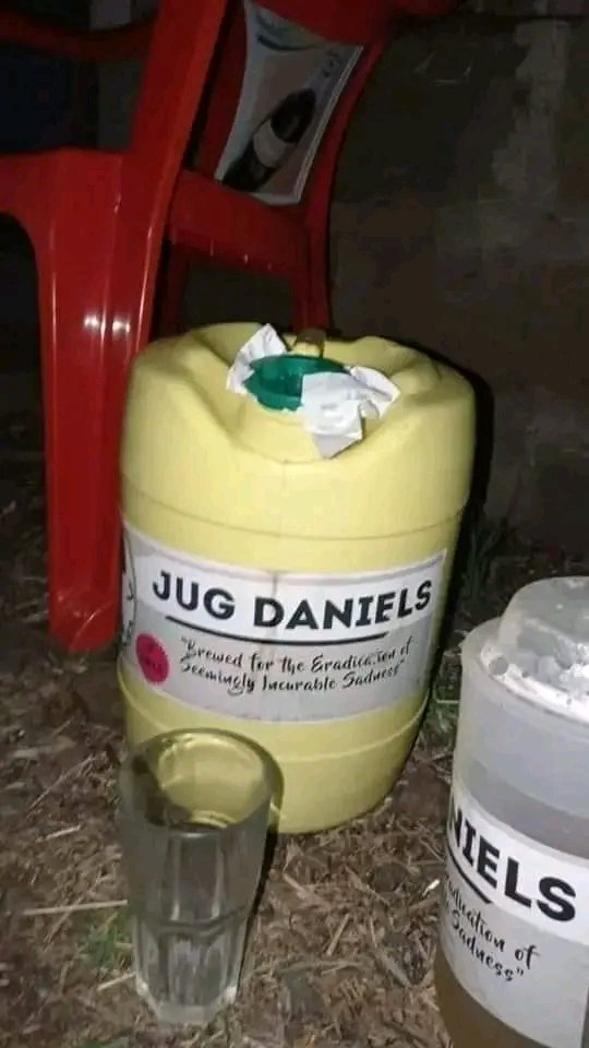 MasenoTrending's tweet photo. Hii tumbler mbili unapoteza macho😂😂😂 https://t.co/K7vCjhHFX7