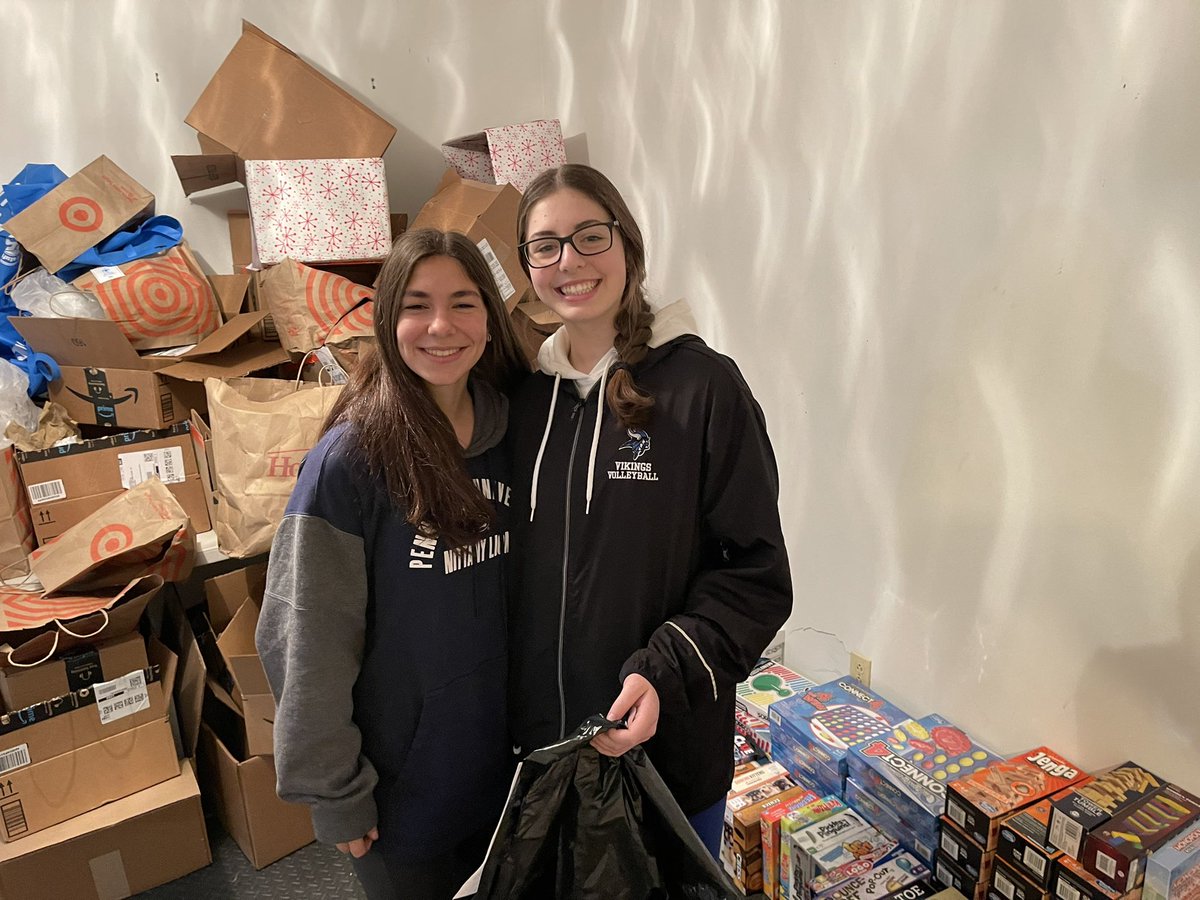 BrianSGraham, Ed.D. (@briansgraham) on Twitter photo Due to the predicted Blizzard here in WNY, these amazing volunteers delivered toys and gifts to those in need tonight. <a href="/annakurtzhalts/">Anna Kurtzhalts</a> and <a href="/MorganKhadra/">morgan khadra</a> did a fantastic job as well. <a href="/GIHSDECA/">GIHS DECA</a> <a href="/GrandIslandCSD/">Grand Island CSD</a> Due to the predicted Blizzard here in WNY, these amazing volunteers delivered toys and gifts to those in need tonight. <a href="/annakurtzhalts/">Anna Kurtzhalts</a> and <a href="/MorganKhadra/">morgan khadra</a> did a fantastic job as well. <a href="/GIHSDECA/">GIHS DECA</a> <a href="/GrandIslandCSD/">Grand Island CSD</a>